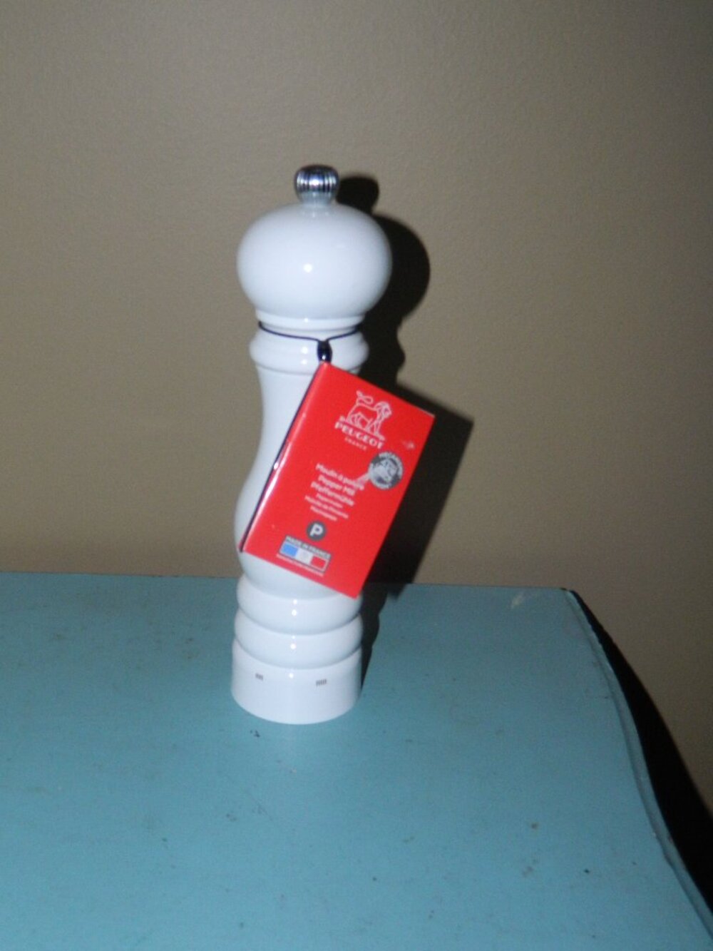 Peugeot Paris u'Select White Lacquer Pepper Mill 9''